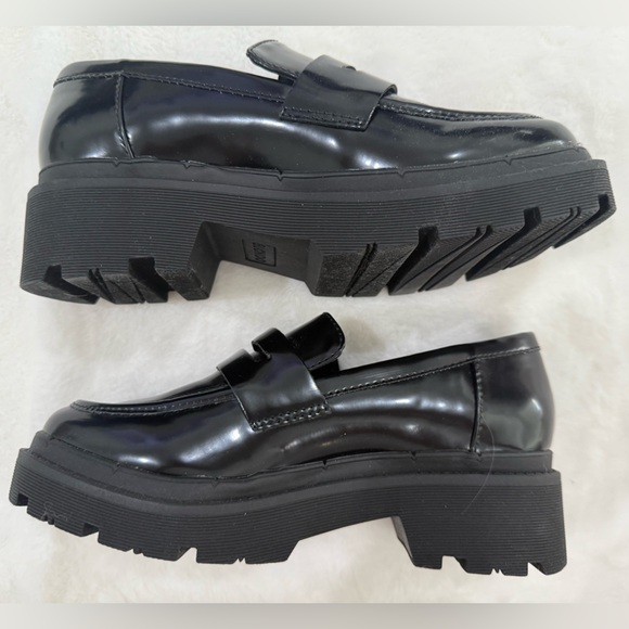 Blondo Black Loafers - Picture 4 of 6